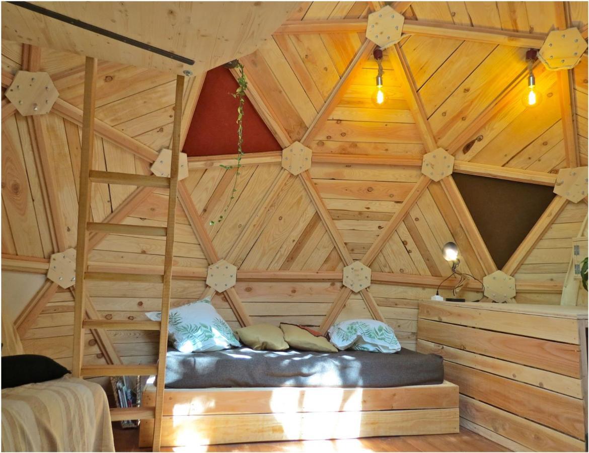 Habitat Createur - Hebergements Insolites Au Camping Municipal "Les Ecureuils" Recoubeau-Jansac Exterior foto